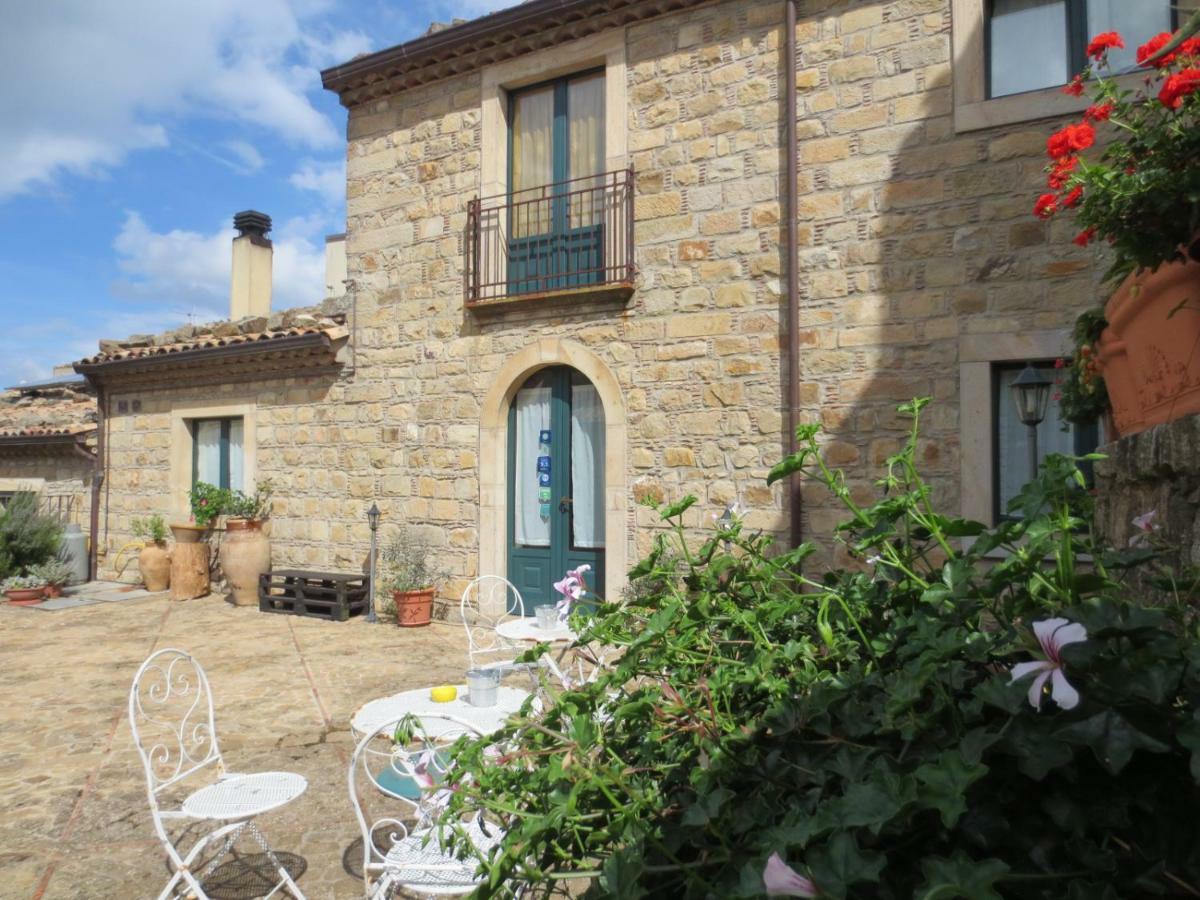 Mistretta La Carretteria Guest House מראה חיצוני תמונה